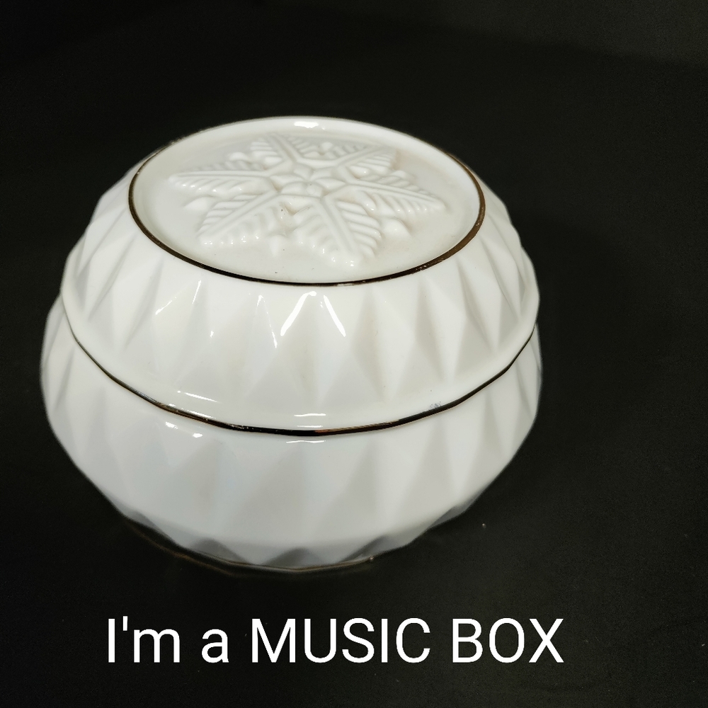 🎄A MUSIC BOX⭐